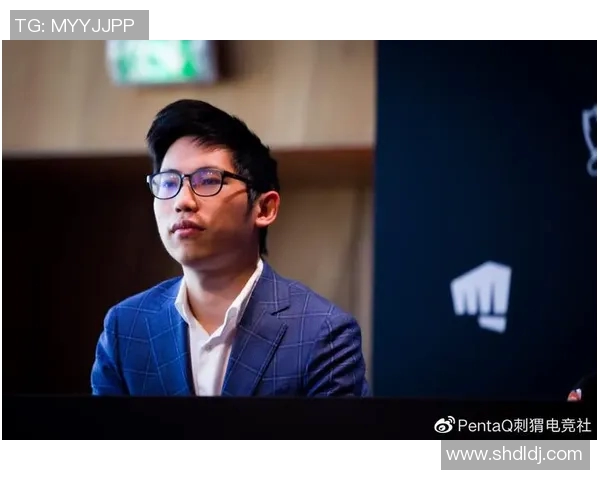 FPX战队在S15电竞总决赛中的成长历程与辉煌瞬间纪实