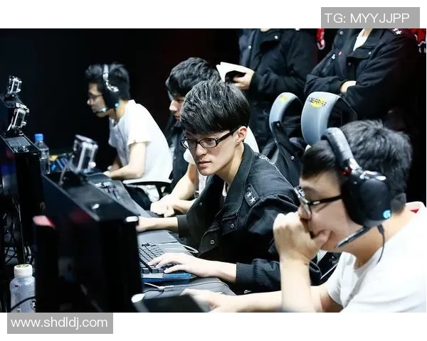 周芳专访揭秘英雄联盟发展历程与个人成长故事